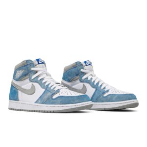 Air Jordan 1 Retro High OG ‘Hyper Royal’ 555088-402