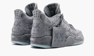 Air Jordan 4 Retro Kaws “KAWS”