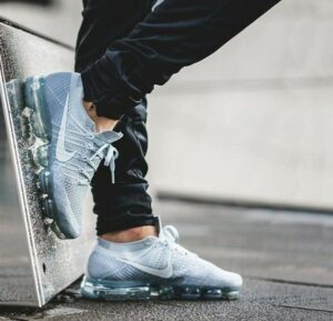 Air VaporMax x Comme des Garçons