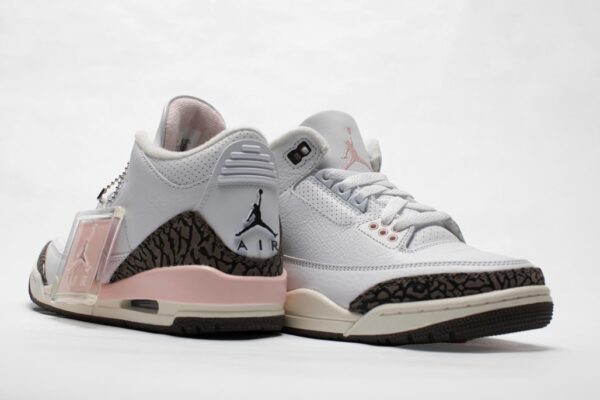 Jordan 3 Retro Neapolitan Dark Mocha (Women's)