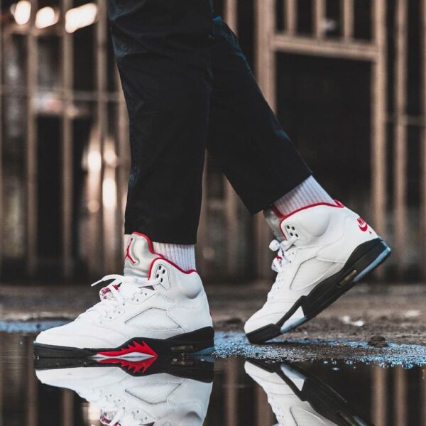 Jordan 5 Retro Fire Red Silver Tongue (2020)