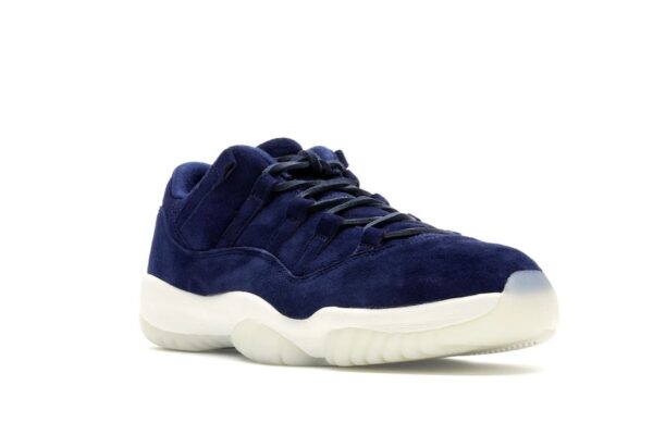 Jordan 11 Retro Low Derek Jeter RE2PECT