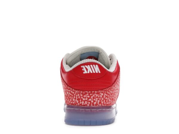 Nike SB Dunk Low Stingwater Magic Mushroom